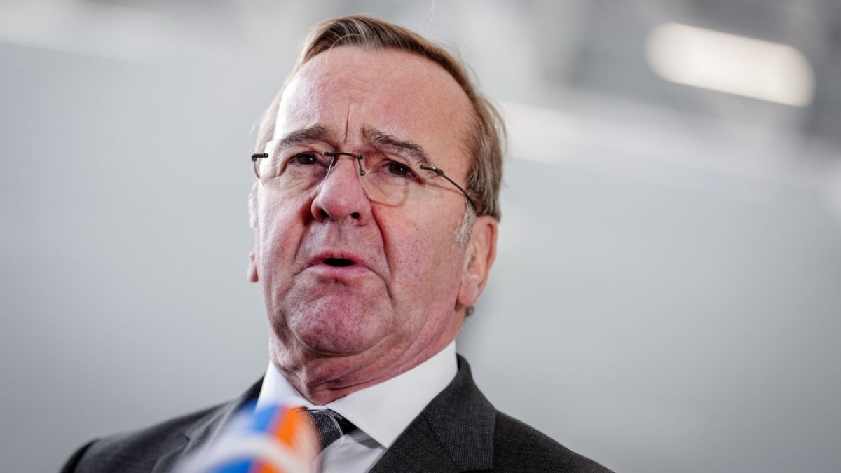 Au&szlig;enminister Boris Pistorius l&auml;sst die Union im Unklaren dar&uuml;ber, wie die k&uuml;nftige Personalplanung der Bundeswehr aussehen soll. Selbst Partei-Kolleg:innen zeigen sich entr&uuml;stet. (Foto)