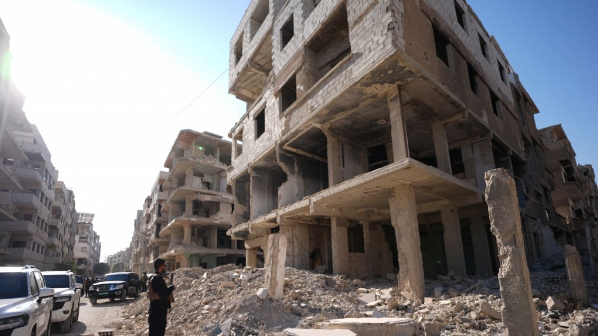 Der Krieg in Syrien ist seit Dezember 2024 vorbei. Bundeskanzler Friedrich Merz plant daher die Rückführung syrischer Geflüchteter. (Foto)