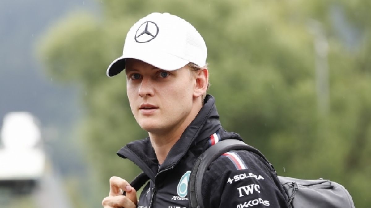 Mick Schumacher berührt mit Trauerpost bei Instagram seine Fans. Seine Hündin Angie ist verstorben. (Foto)