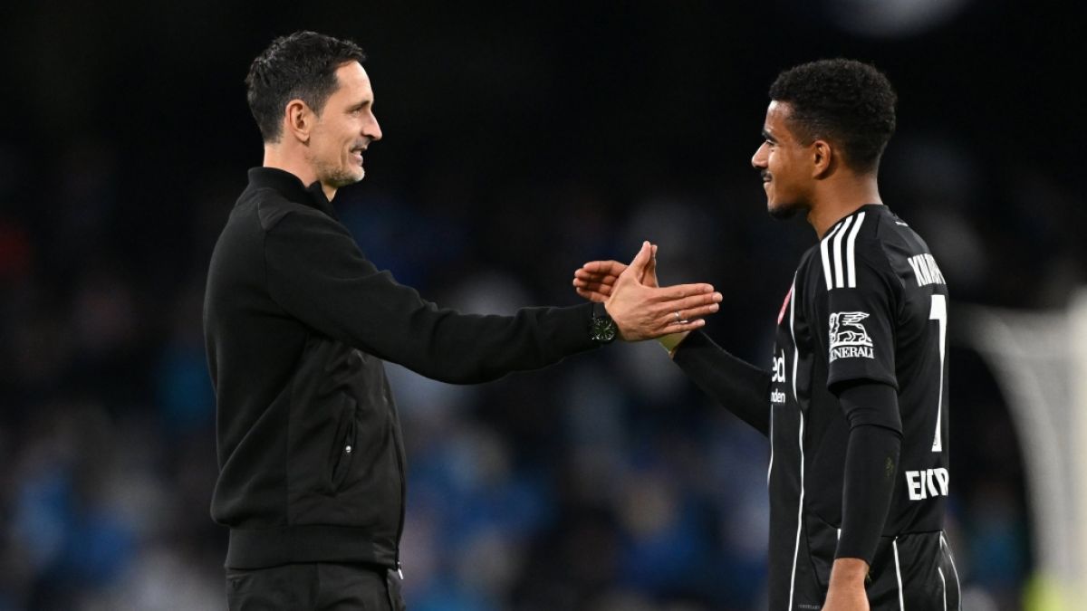Trainer Dino Toppmöller (l.) und Spieler Ansgar Knauff (r.) wollen mit Eintracht Frankfurt in der Champions League gegen Atalanta Bergamo gewinnen. (Foto)