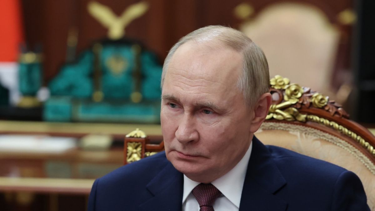 Aufnahmen von Wladimir Putin sorgen derzeit f&uuml;r erneute Spekulationen um seinen Gesundheitszustand. (Foto)