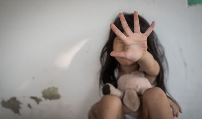 Kinder-Duo (9, 10) nach Vergewaltigung von Mädchen (5) vor Gericht Vergewaltigung, Folter, versuchter Mord