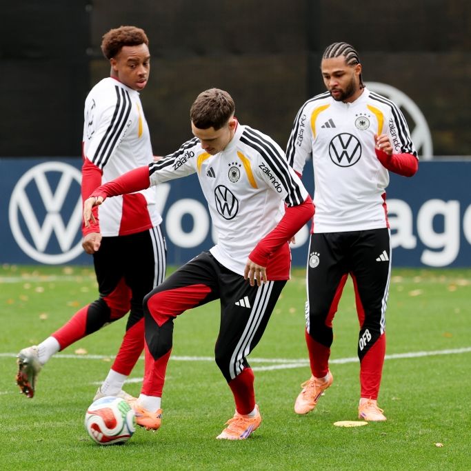 Die deutschen Nationalspieler trainieren vor dem WM-Qualifikationsspiel gegen Luxemburg.