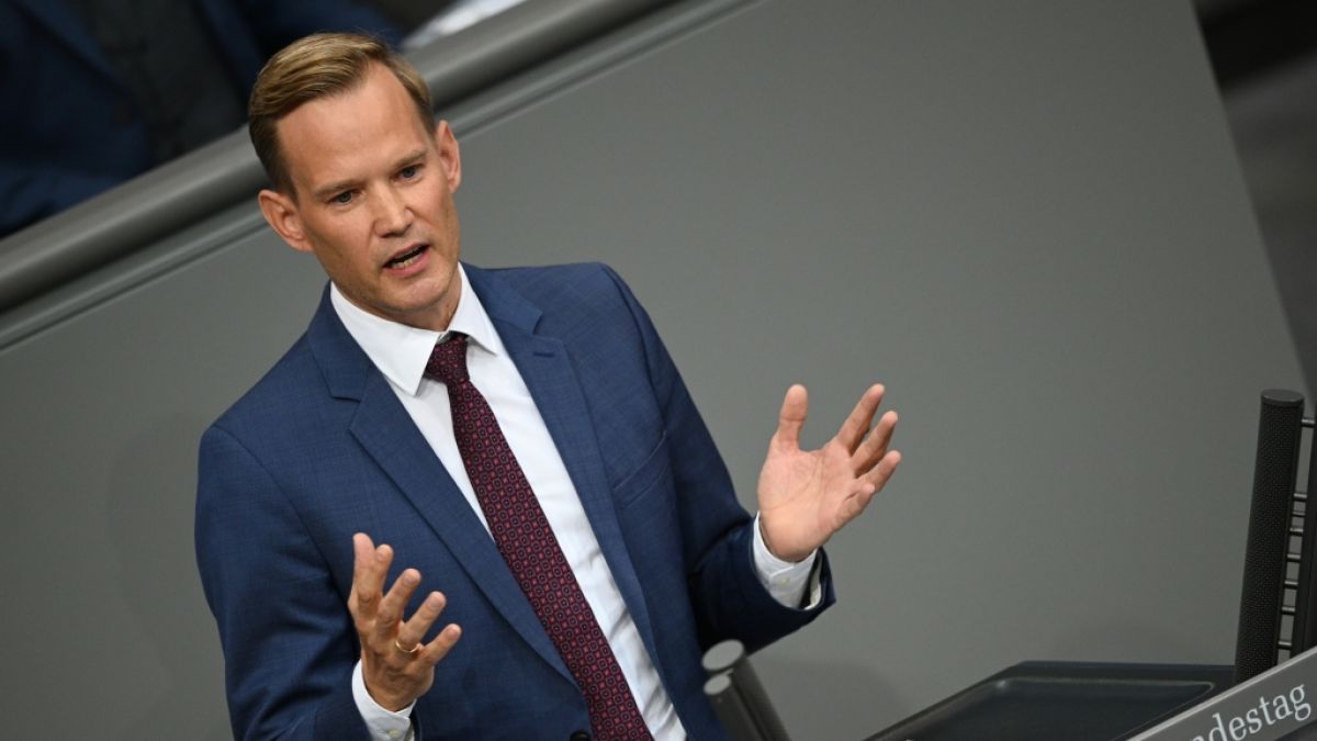 Hendrik Streeck provoziert mit Frage zu Behandlungskosten f&uuml;r sehr alte Menschen. (Foto)
