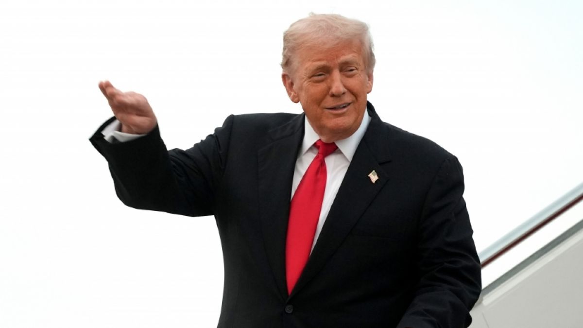 Donald Trump ist einmal mehr mit einem bizarren Auftritt aufgefallen. (Foto)