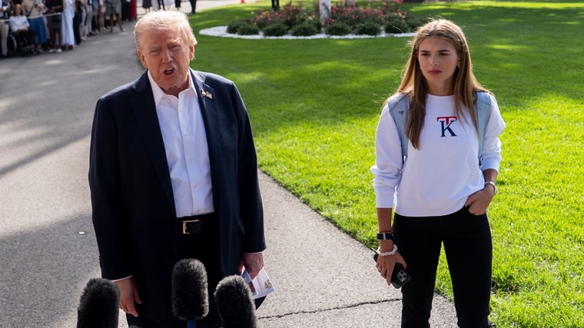 Opas ganzer Stolz: Donald Trump schwärmt bei jeder sich bietenden Gelegenheit von seiner ältesten Enkelin Kai Trump (18). (Foto)