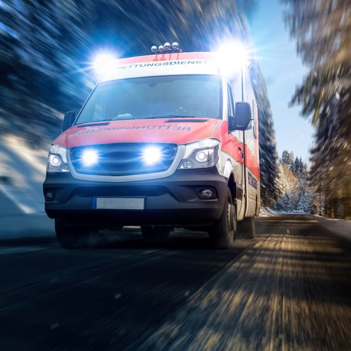 Gefeierte Influencerin (39) fällt von Hochhaus in den Tod - Polizei ermittelt