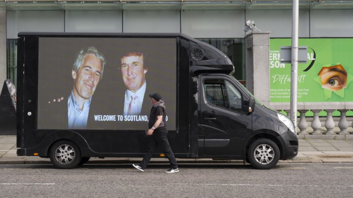 Donald Trumps langj&auml;hrige Bekanntschaft mit Jeffrey Epstein l&auml;sst sich schwarz auf wei&szlig; belegen. (Foto)