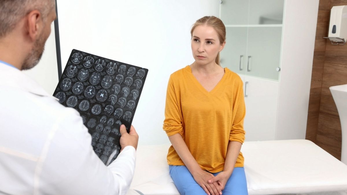 Eine Fr&uuml;hdemenz kann bereits zwischen 40 und 50 Jahren bei den Betroffenen auftreten. (Foto)