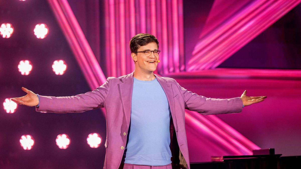 Crisp Bodo/glimt 2-3 Juventus: Jonathan David Scores Late Winner For Italians Wallpaper Photography