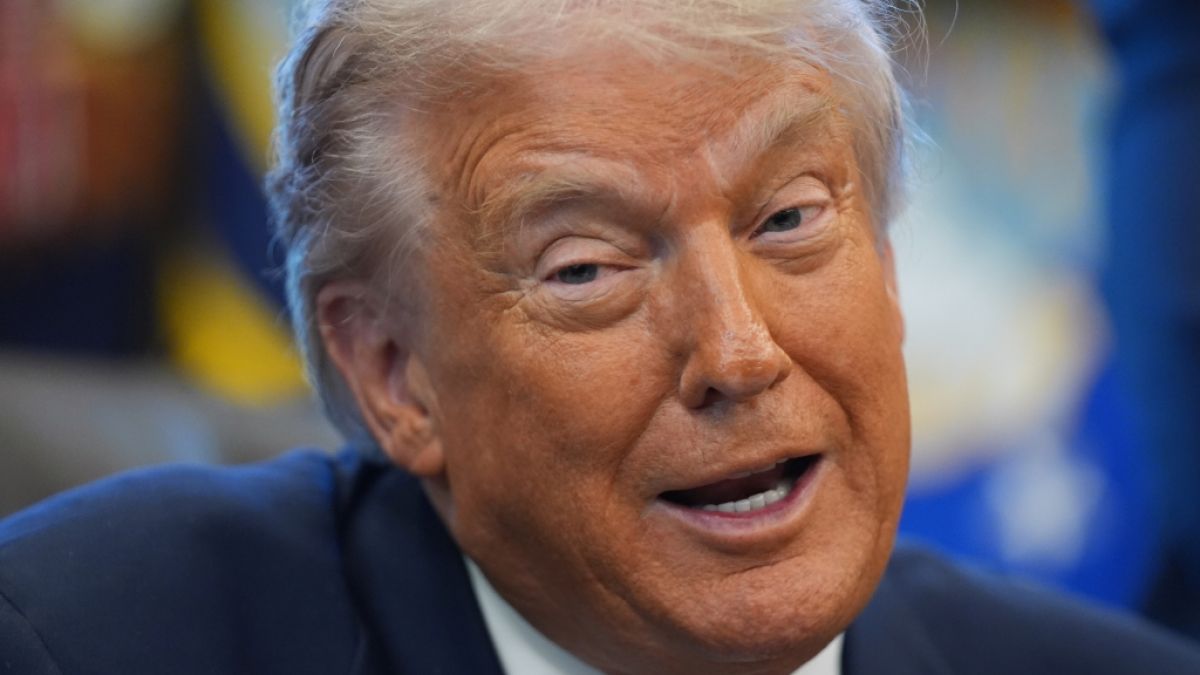 Laut einer aktuellen Umfrage glaubt die Mehrheit der W&auml;hler:innen nicht daran, dass Donald Trump im Bezug auf Jeffrey Epstein die Wahrheit sagt. (Foto)