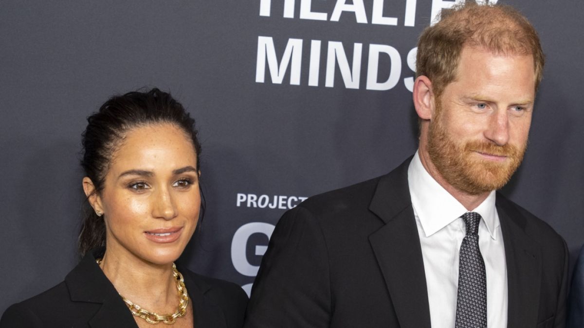 Meghan Markle, hier neben Ehemann Prinz Harry, muss sich immer wieder Vorw&uuml;rfe der Heuchelei gefallen lassen. (Foto)