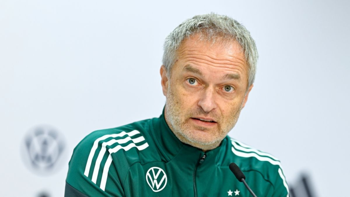 Christian Wück trainiert die deutsche Frauenfußballnationalmannschaft. (Foto)