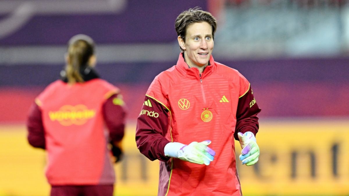 Ann-Katrin Berger ist deutsche Nationaltorhüterin und besiegte bereits zweimal den Krebs. (Foto)