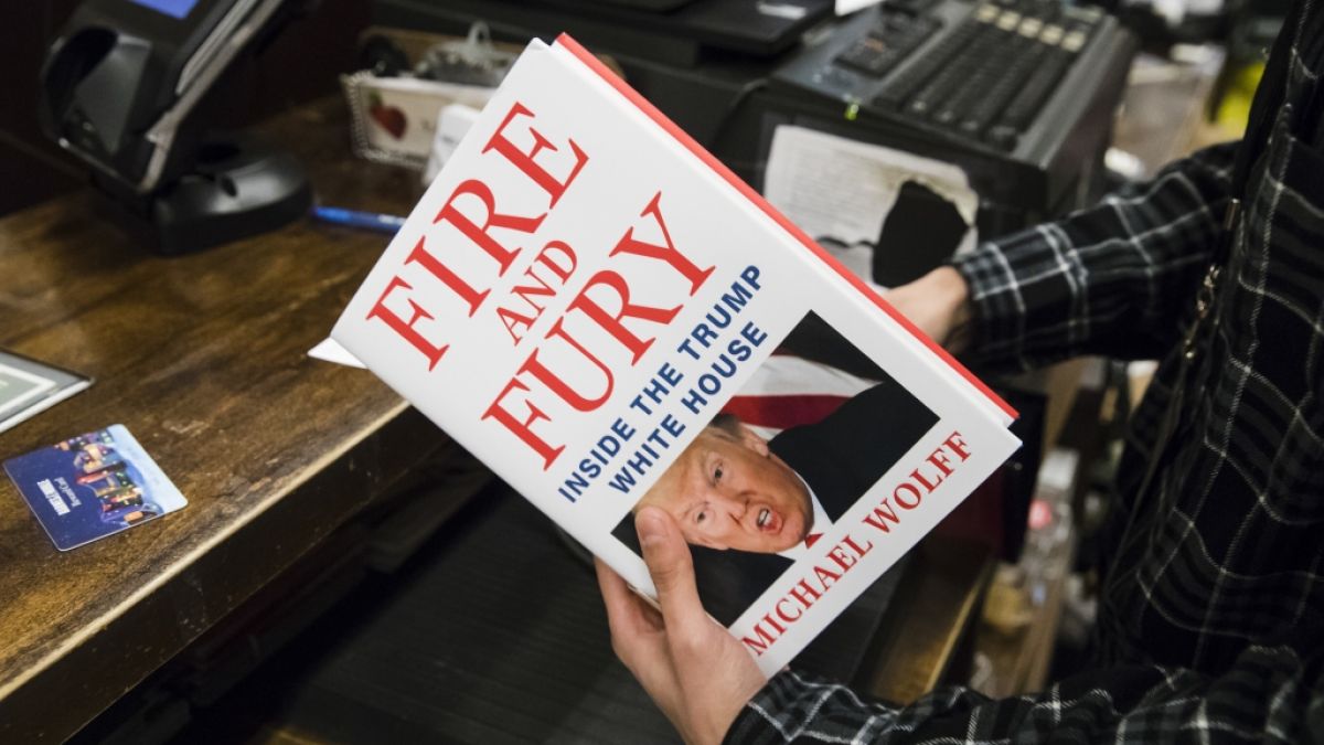 Laut Medienberichten verkaufte sich das Enth&uuml;llungsbuch "Fire and Fury" (Ersterscheinung 2018) &uuml;ber Donald Trump von Michael Wolff &uuml;ber 1,7 Millionen Mal. (Foto)