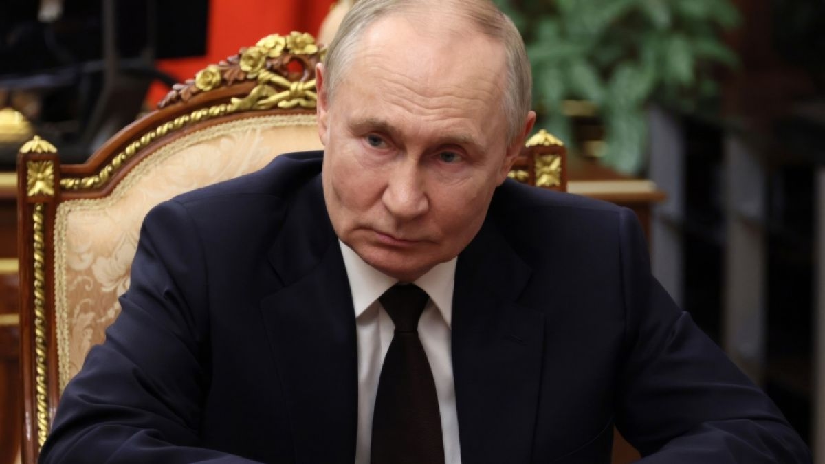 Wladimir Putin weist die Schuld am Ukraine-Krieg weit von sich. (Foto)