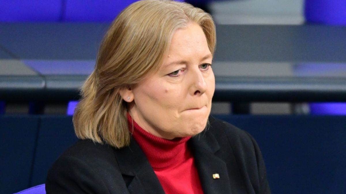 Wird das Renteneintrittsalter in Deutschland künftig an die Zahl der Beitragsjahre und nicht das Lebensalter gekoppelt? Bundesarbeitsministerin Bärbel Bas (SPD) ist von der Idee angetan. (Foto)