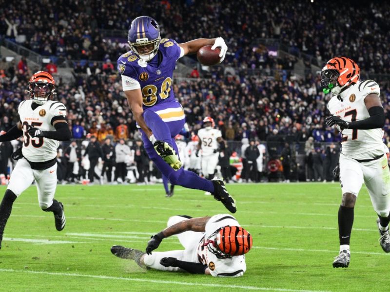 NFL 2025: Baltimore Ravens geben sich nicht auf – New England Patriots gewinnen knapp