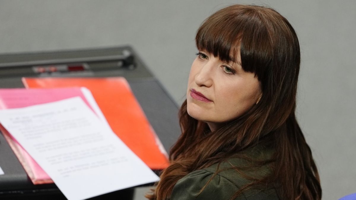 Für ihre Migräne-Aussage bei "Markus Lanz" wurde die Linksfraktionschefin Heidi Reichinnek im Netz stark angefeindet. (Foto)