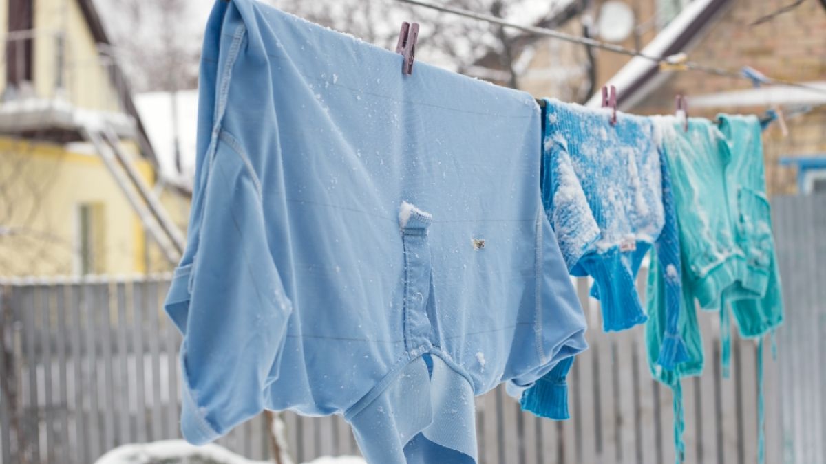 Auch bei frostigen Temperaturen ist das Trocknen auf der W&auml;scheleine im Freien m&ouml;glich. (Foto)