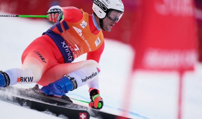 Loïc Meillard rast im Riesenslalom zum Sieg Ski alpin Weltcup der Herren in Val-d'Isère