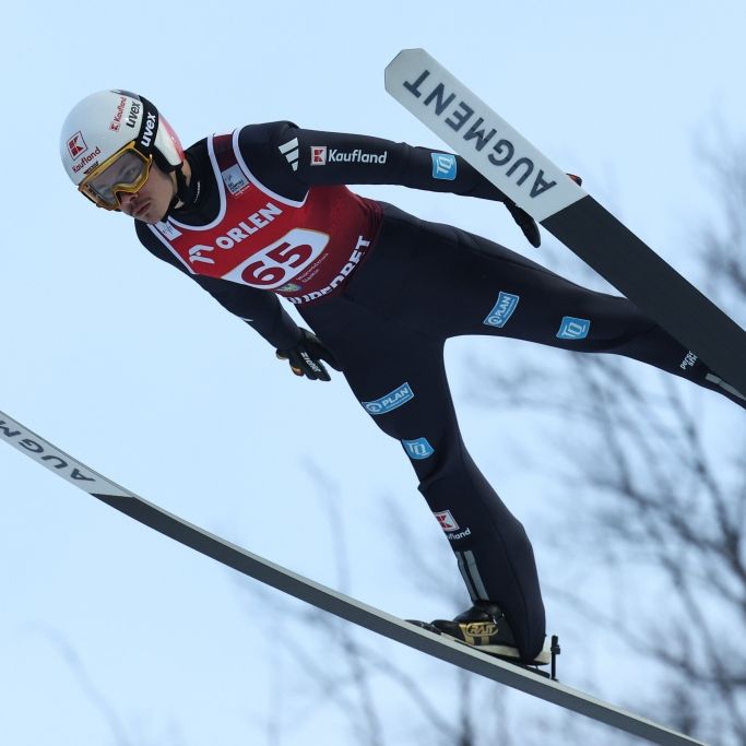 Wer sprang am Samstag zum Sieg in Klingenthal?
