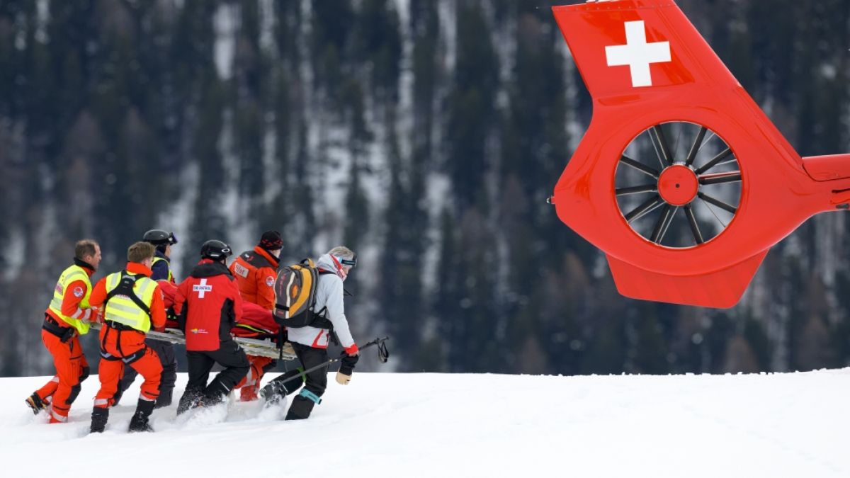 Der Wintersport-Star musste mit Helikopter in eine Klinik gebracht werden. (Foto)