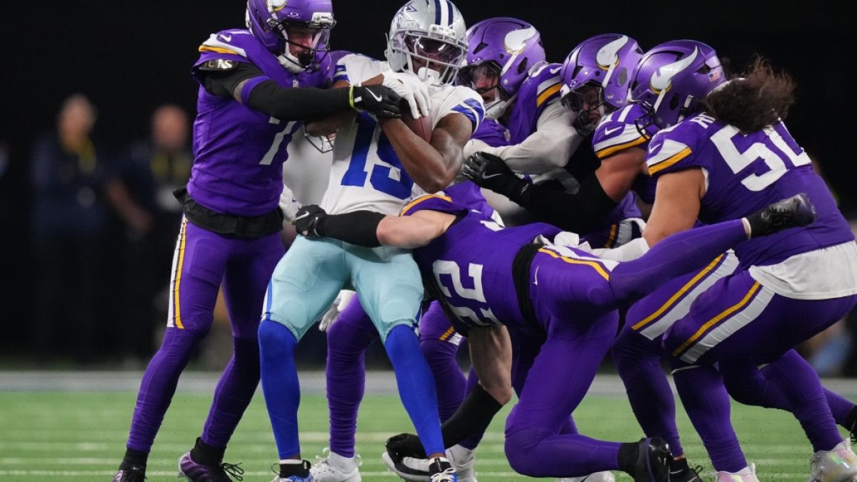 Die Minnesota Vikings Gang-tackeln einen Spieler der Dallas Cowboys, am 14.12.2025. (Symbolbild) (Foto)