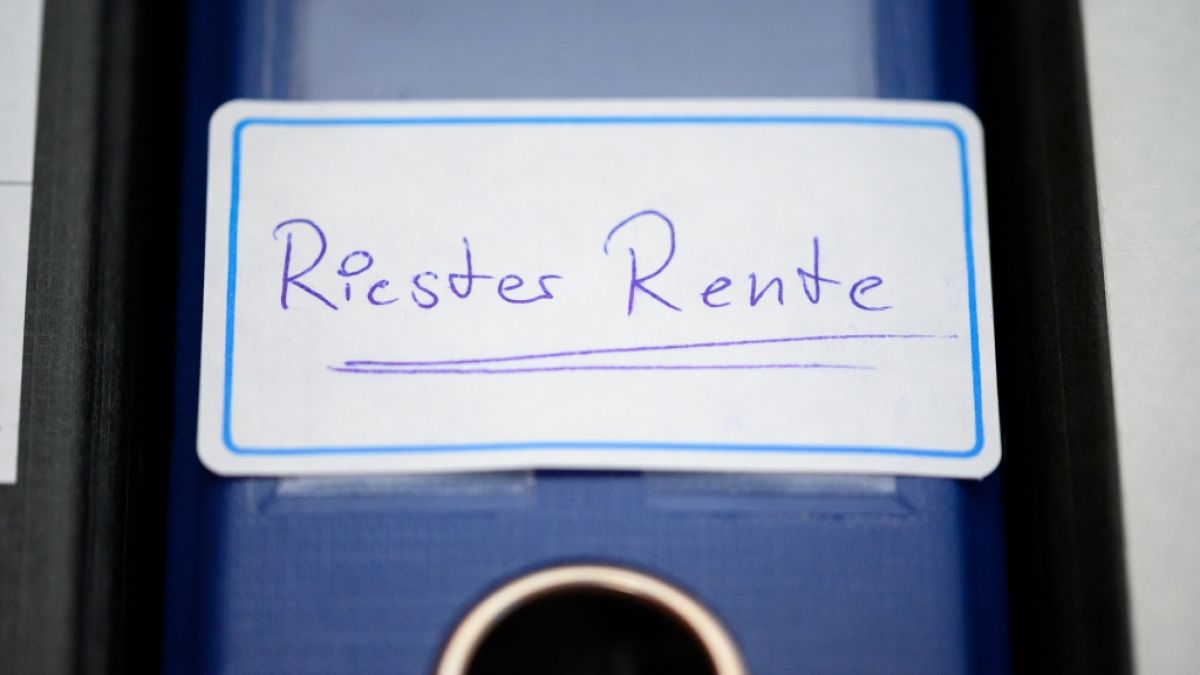 Rentner sollten dringend ihre Unterlagen durchsuchen - m&ouml;glicherweise haben sie Anspruch darauf, Geld zur&uuml;ckzubekommen. (Foto)