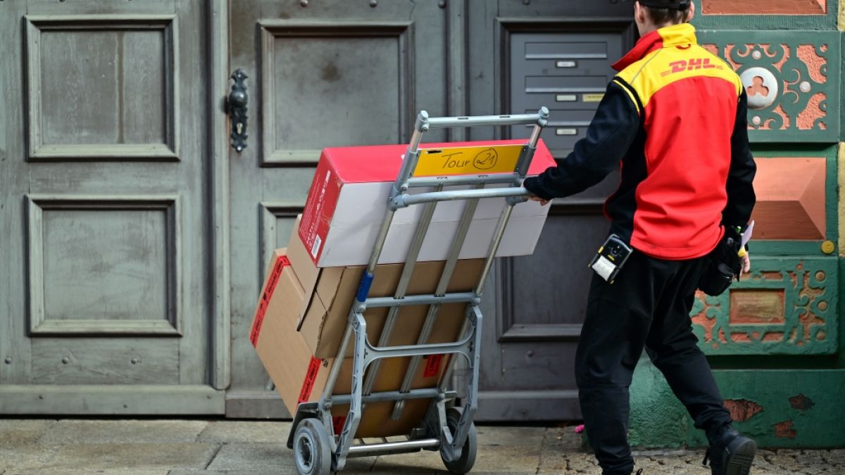 Vorsicht beim Trinkgeld: Wer zu viel gibt oder zu aufdringlich ist, k&ouml;nnte Probleme f&uuml;r den Paketboten verursachen. (Foto)