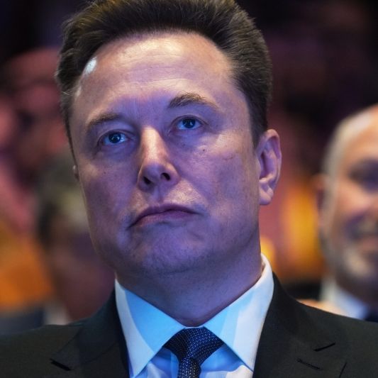 Tesla-Boss droht Rückschlag in Milliardenhöhe - Verkaufsstopp für Tesla