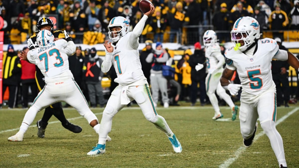 Tua Tagovailoa von den Miami Dolphins wirft den Ball, am 15.12.2025. (Symbolbild) (Foto)