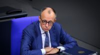 Die Mehrheit der Deutschen steht hinter Friedrich Merz - zumindest in der Frage, was mit den eingefrorenen russischen Milliarden passieren soll.