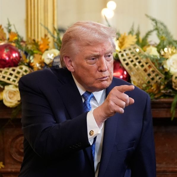 Er sagt nur 2 Sätze - diese Trennung lässt 