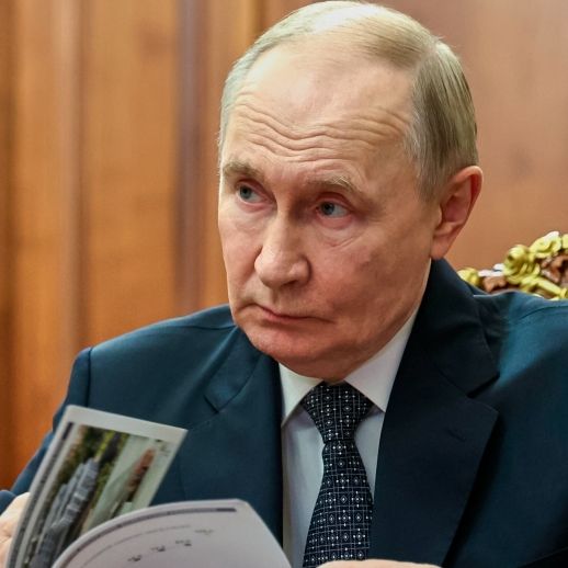 Kremlchef verspottet - Russen klagen deutschen Karnevalskünstler an