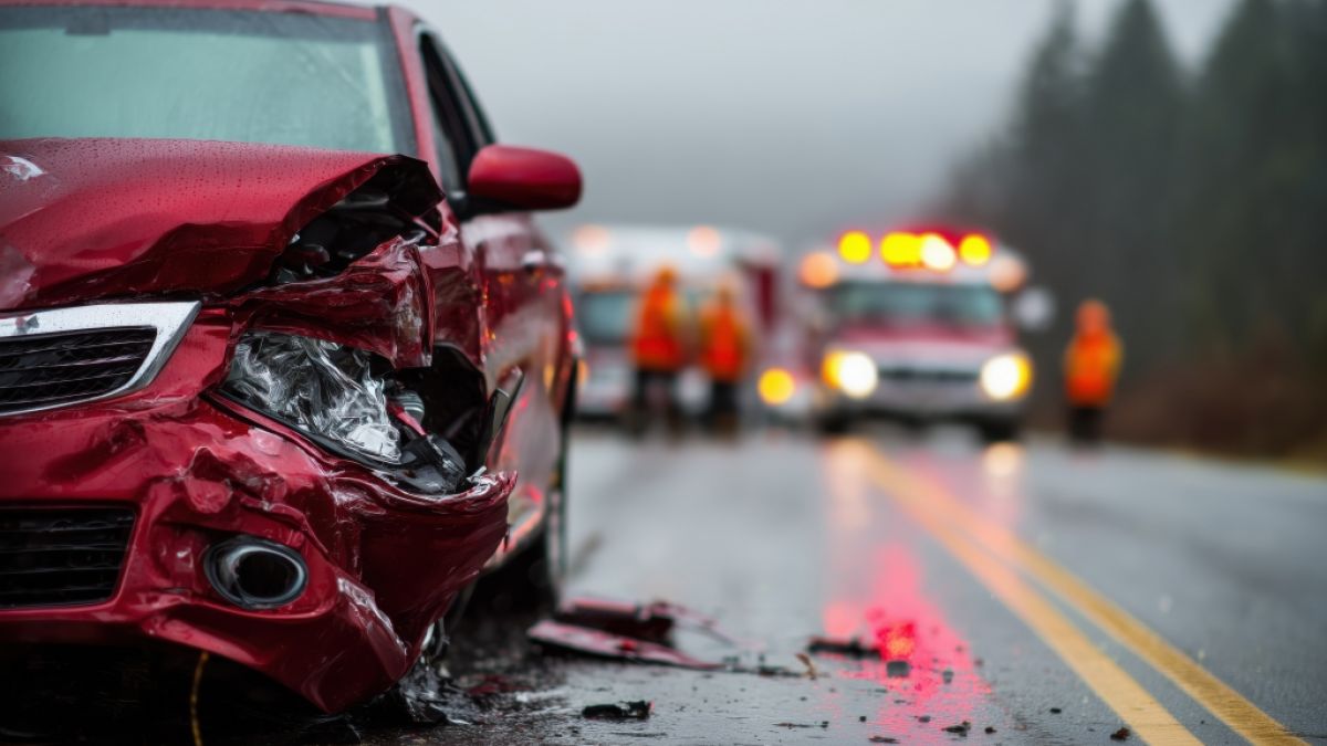 Auto rast in Gie&szlig;ener Innenstadt: Mehrere Verletzte. (Foto)