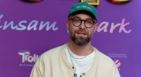 Mark Forster spricht über seine Kopfbedeckung.