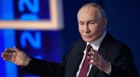 Wladimir Putin: Leere Fabriken, leere Kasernen - Russland holt Arbeiter aus Indien.