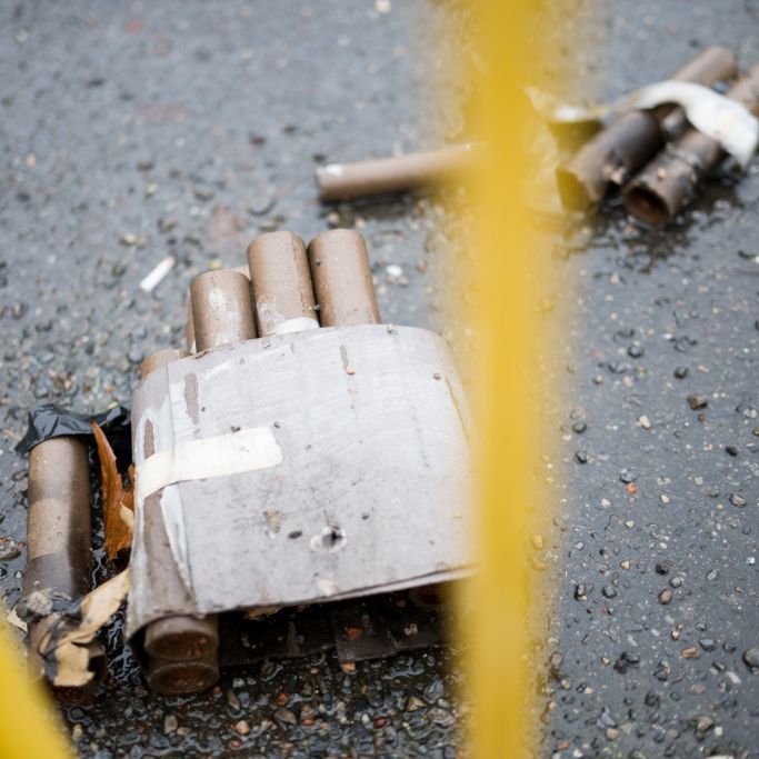 In der Silvesternacht ist das Zünden von Pyrotechnik offiziell erlaubt - zahlreiche Böller-Verstöße und Unfälle riefen die Polizei jedoch schon Tage zuvor auf den Plan.