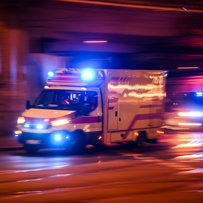 In Crans-Montana (Schweiz) sind infolge einer Explosion in einer Bar bei einer Silvesterparty mehrere Menschen ums Leben gekommen, auch von Verletzten ist die Rede.