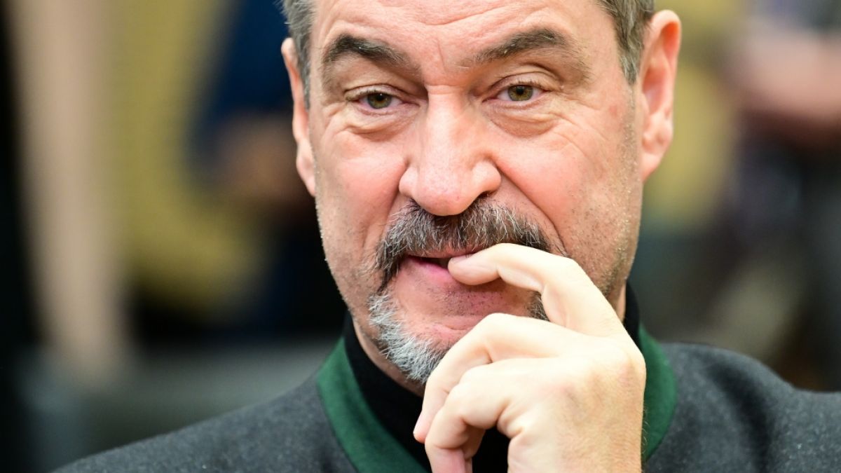 Ob Markus S&ouml;der in Gedanken bereits bei seinem sonnt&auml;glichen Schweinebraten war, als dieses Foto entstand? (Foto)