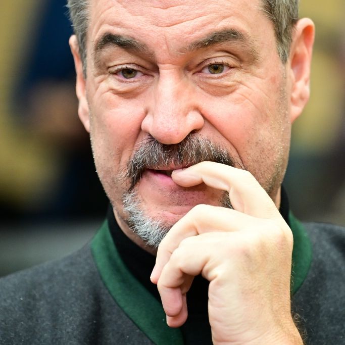 Ob Markus Söder in Gedanken bereits bei seinem sonntäglichen Schweinebraten war, als dieses Foto entstand?