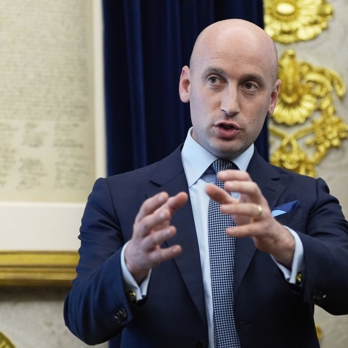 Trump-Mitarbeiter stellt Ansprüche auf Grönland - Warnung vor Nato-Ende