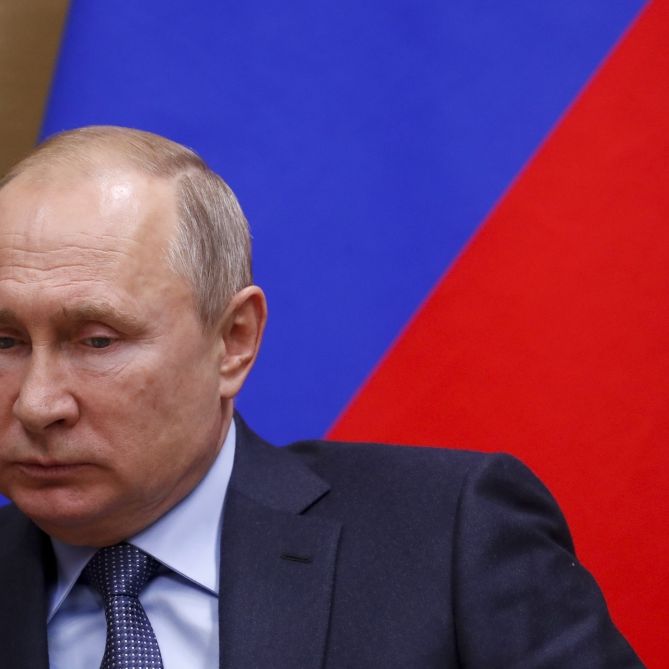 Russische Nationalisten fordern Hinrichtung von Kreml-Chef als 