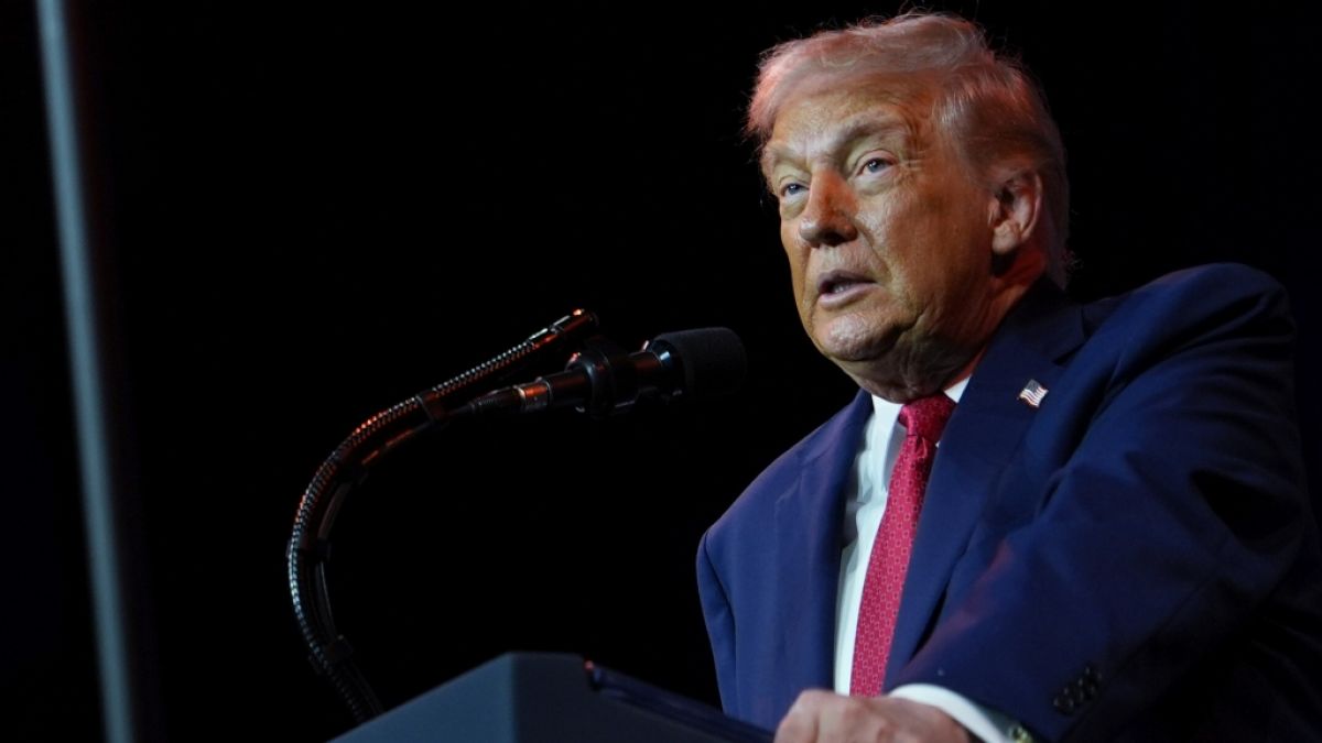 Donald Trump sorgte mit seiner W&uuml;rdigung f&uuml;r den verstorbenen Republikaner Doug LaMalfa f&uuml;r Kopfsch&uuml;tteln. (Foto)