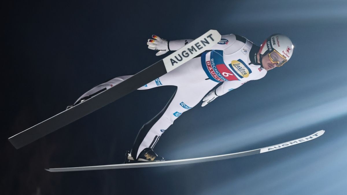 Der deutsche Skispringer Philipp Raimund nimmt bei den Olympischen Winterspielen eine Medaille ins Visier. (Foto)