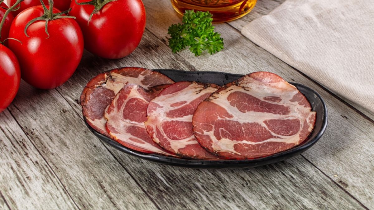 Besonders in Produkten wie P&ouml;kelfleisch sind vermehrt krebserregende Konservierungsstoffe enthalten. (Foto)