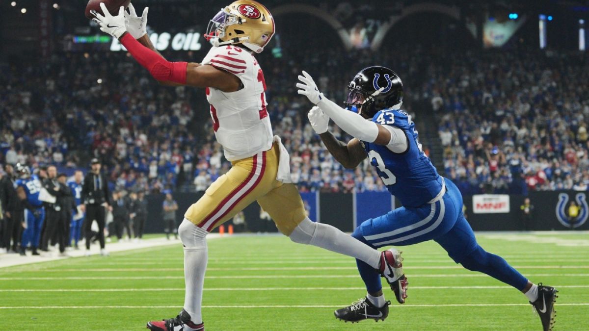 Jauan Jennings von den San Francisco 49ers f&auml;ngt den Ball, am 22.12.2025. (Symbolbild) (Foto)