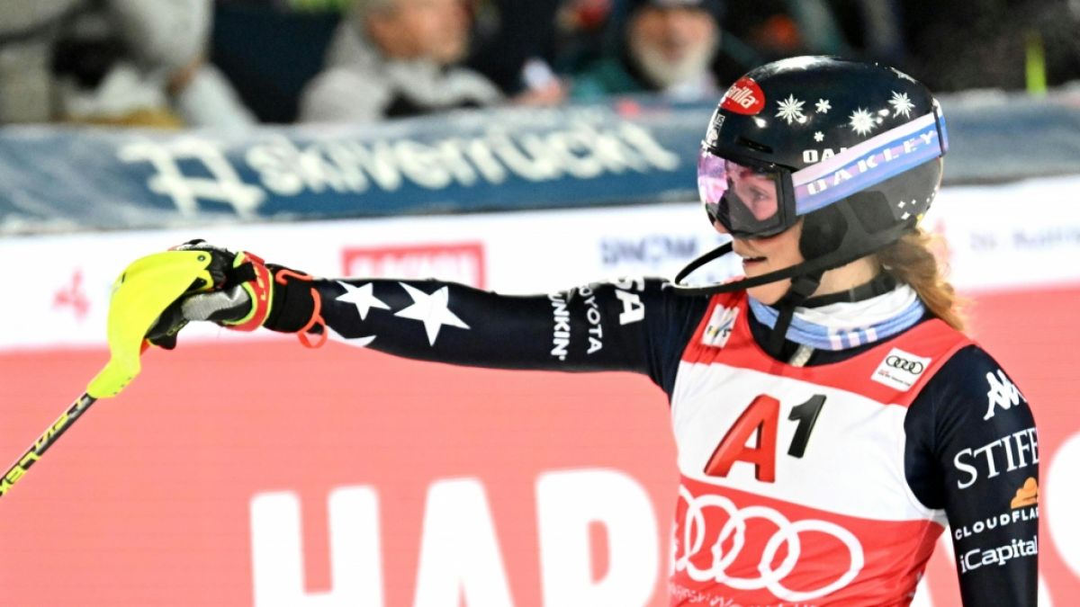Mikaela Shiffrin f&uuml;hrt beim Slalom in Nove Mesto. (Foto)