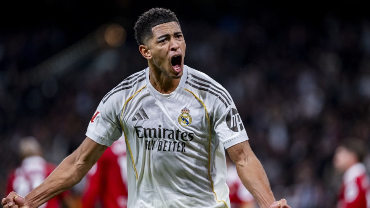 Jude Bellingham (Foto) ist &uuml;ber Berichte zum Aus von Trainer Xabi Alonso bei Real Madrid ver&auml;rgert. (Foto)